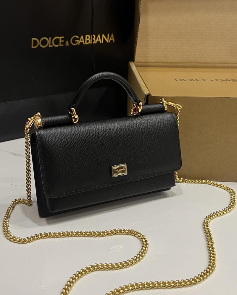 D&G Mini Wallet on Chain in Leather