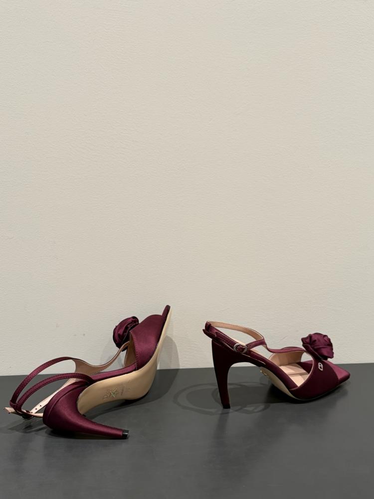 Dior heels satin rosette flower / حذاء ديور بكعب عالٍ مزين بزهرة من الساتان