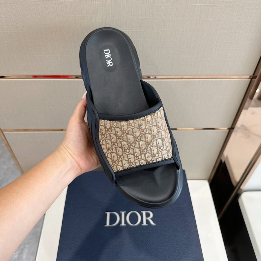CD Sandals