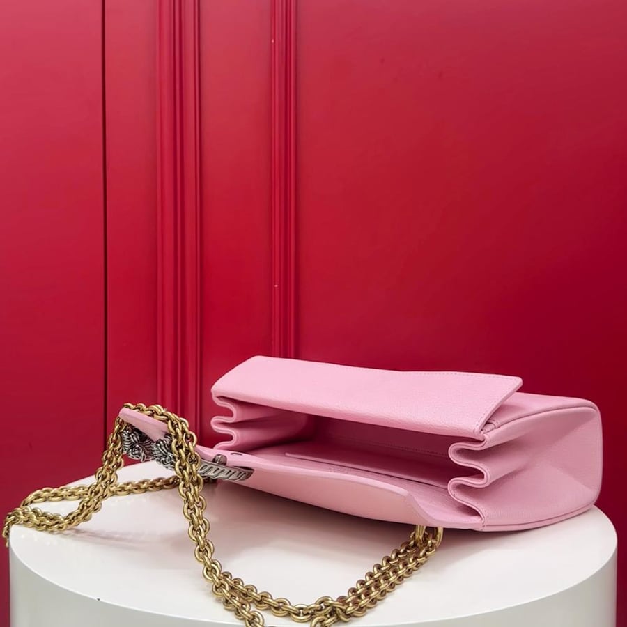 Gucci Dionysus medium shoulder bag / حقيبة كتف متوسطة من غوتشي ديونيسوس