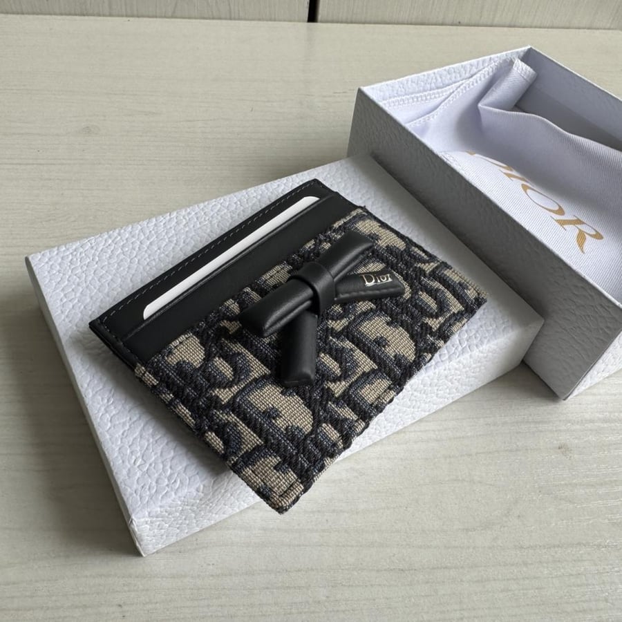 Saddle Bloom Card Holder / حامل بطاقات سادل بلوم