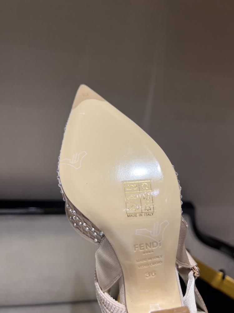 Fendi Colibrì slingback