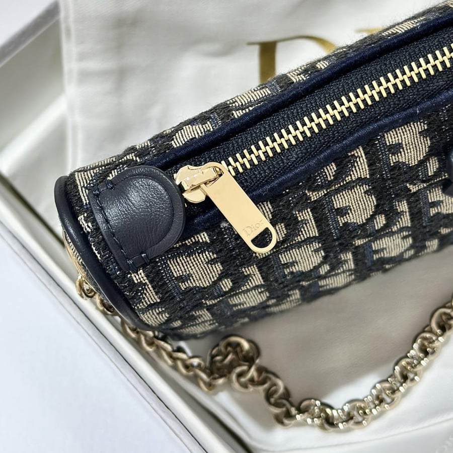 Christian Dior Bow Pouch with Chain / حقيبة كريستيان ديور باو باوتش مع سلسلة