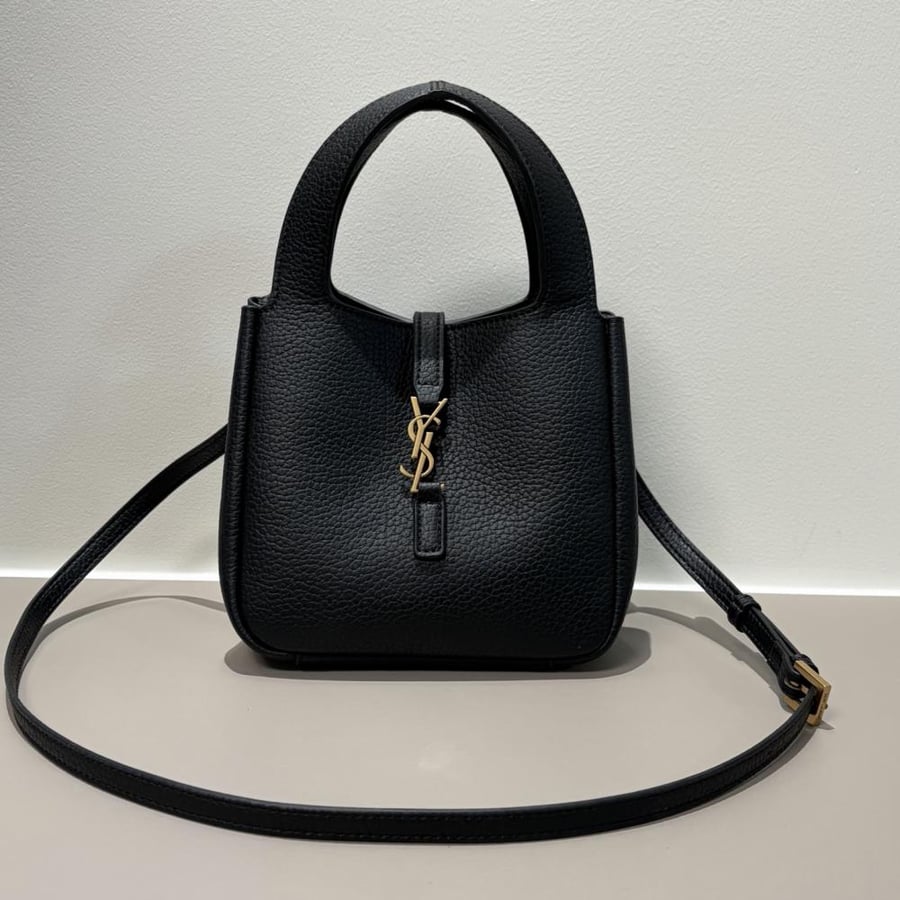 Saint Laurent Le 5 à 7 Baby Bea Bag / حقيبة سان لوران لو 5 إلى 7 بيبي بي