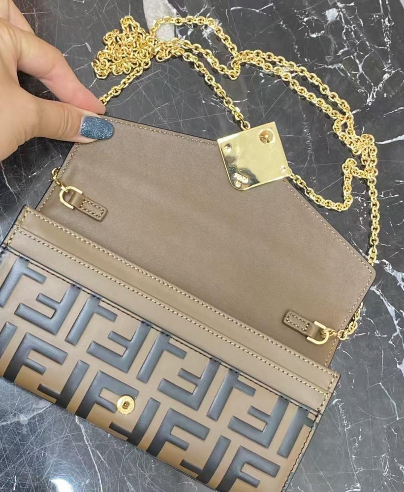 Fendi FF Wallet on Chain / محفظة فندي FF بسلسلة