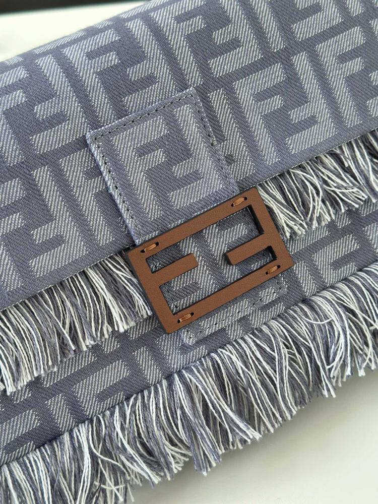 Fendi Baguette Blue denim-effect FF jacquard bag / حقيبة فندي باجيت