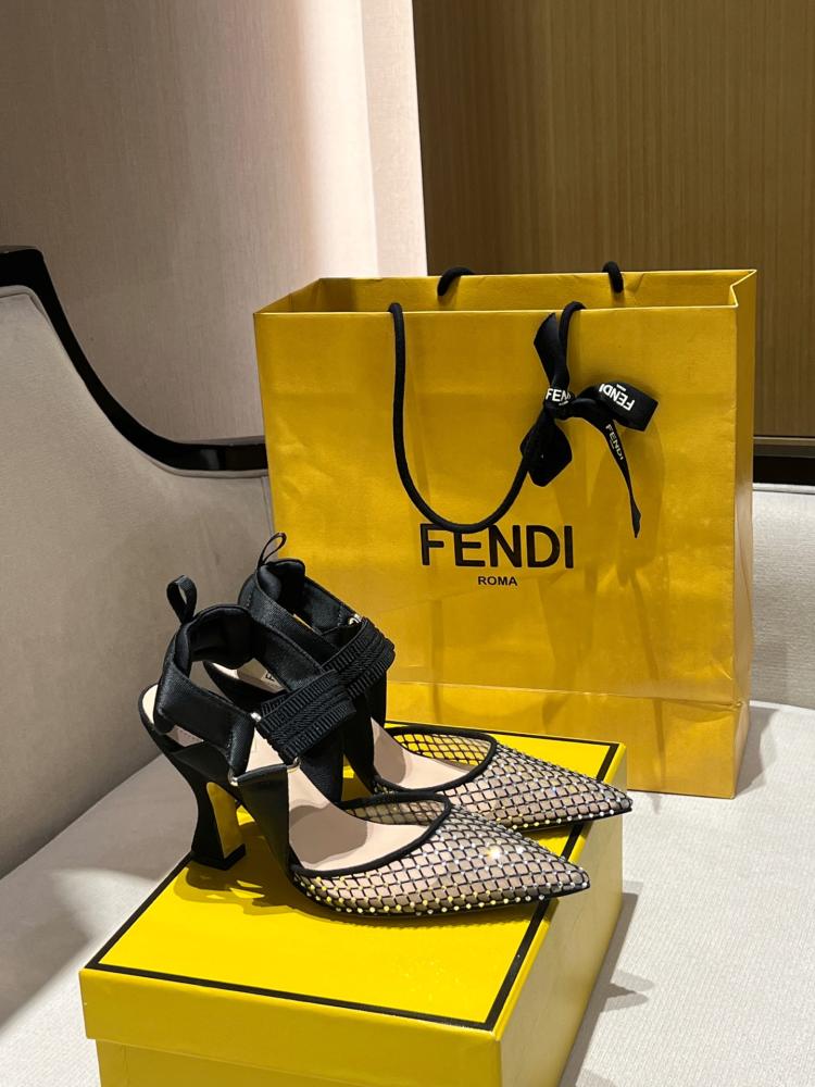 Fendi Colibrì slingback