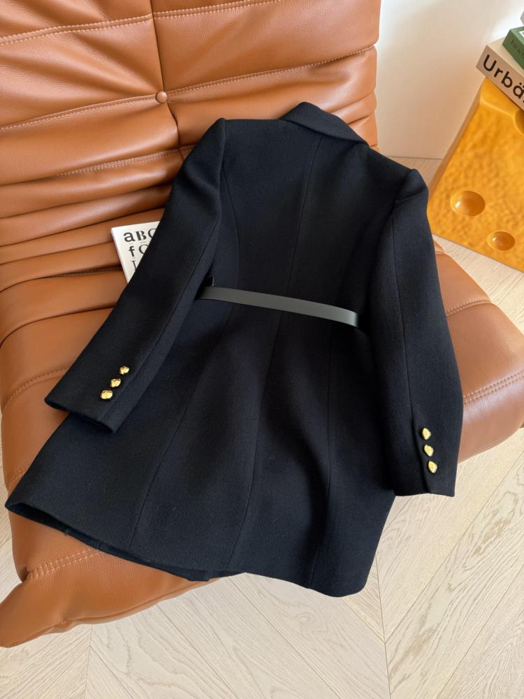 CD coat