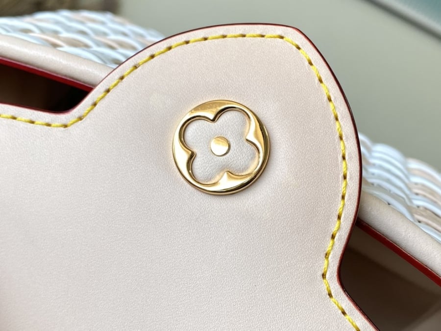 LV capucines