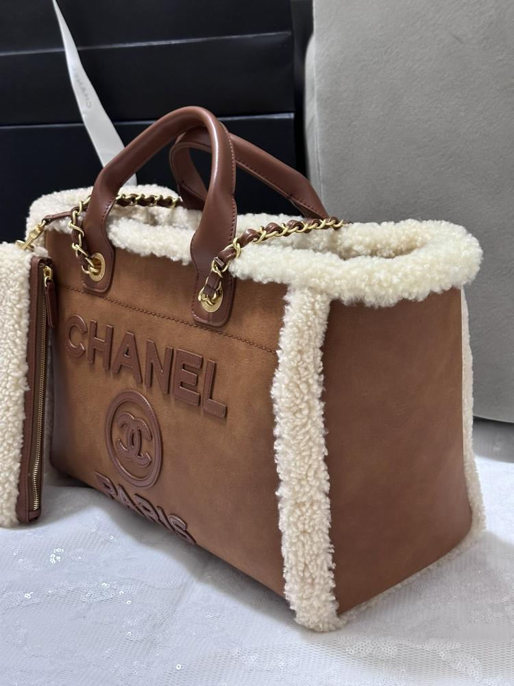 CH tote bag 32cm