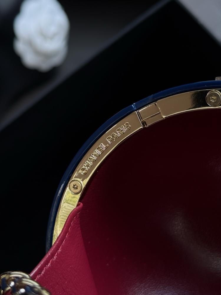 Chanel Constellation Globe Minaudiere / حقيبة شانيل كونستليشن غلوب مينودير