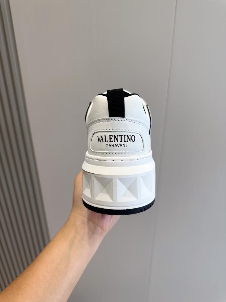 VALENTINO SNEAKERS