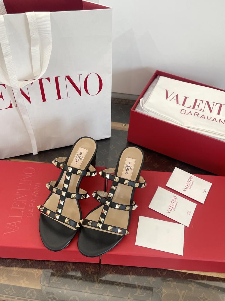 Valentino Garavani Rockstud 60 slide sandals / صندل فالنتينو غارافاني روكستد 60