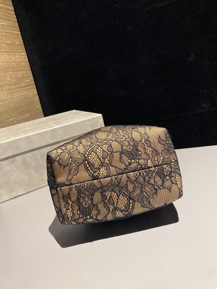 Jimmy Choo Bon Bon / جيمي تشو بون بون