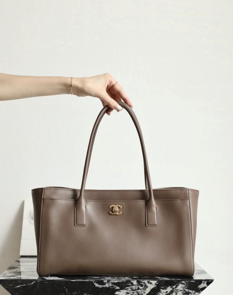 Chanel Calfskin Archetype Small Shopping Tote / حقيبة تسوق من جلد العجل من شانيل