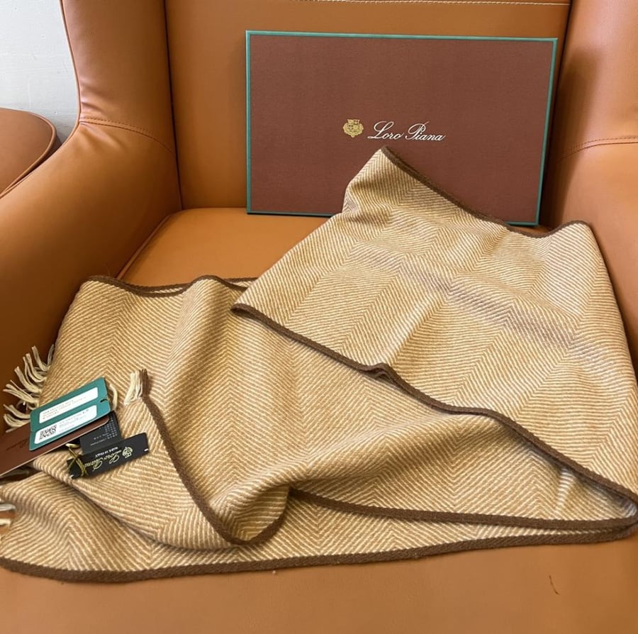 LP scarf