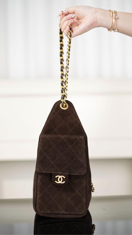CHANEL 25 Hobo HANDBAG / حقيبة شانيل 25