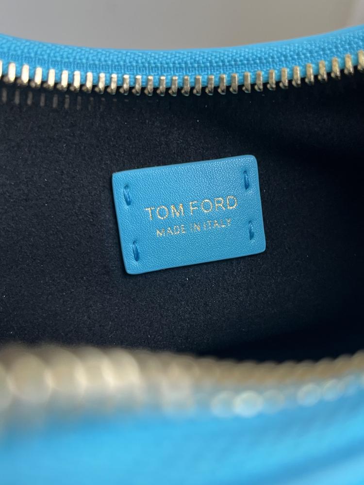 Tom Ford Bianca Hobo Bag / حقيبة توم فورد بيانكا هوبو