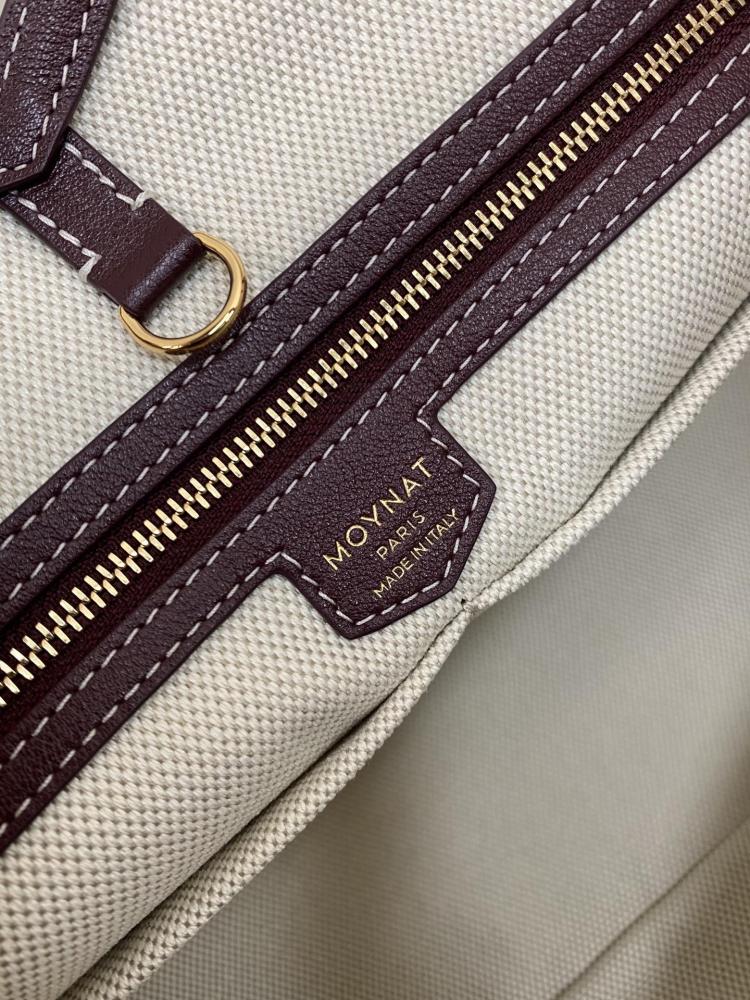 Moynat Calfskin M Tote PM / حقيبة موينات الجلدية متوسطة الحجم