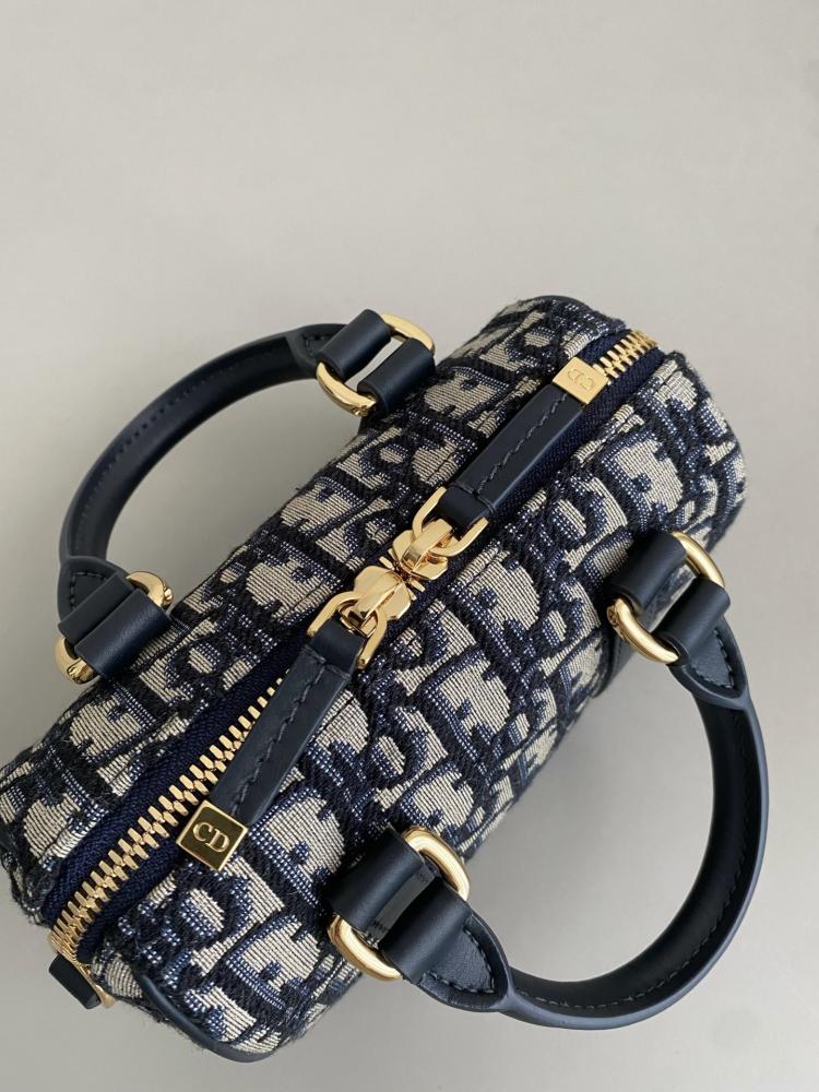 DIOR GROOVE