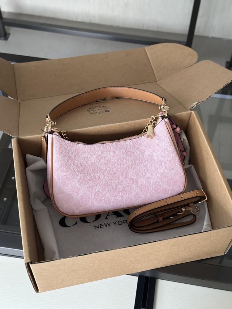 Coach Teri Shoulder Bag / حقيبة كتف كوتش تيري