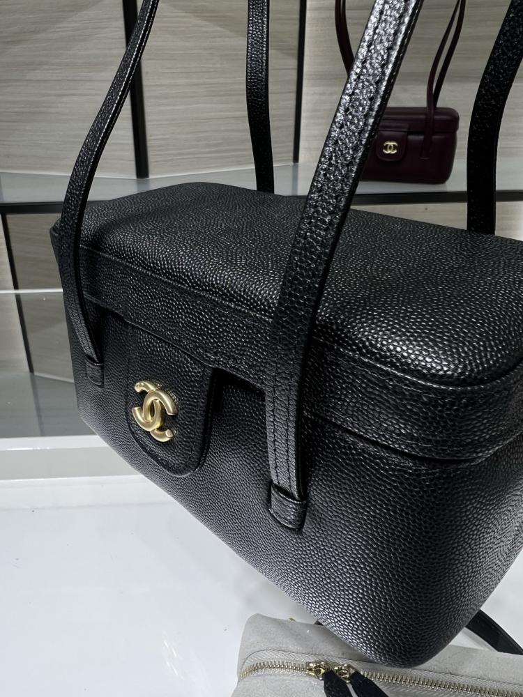 Chanel Preppy Coco Long Vanity Bag Caviar Leather / حقيبة شانيل بريبي كوكو جلد الكافيار