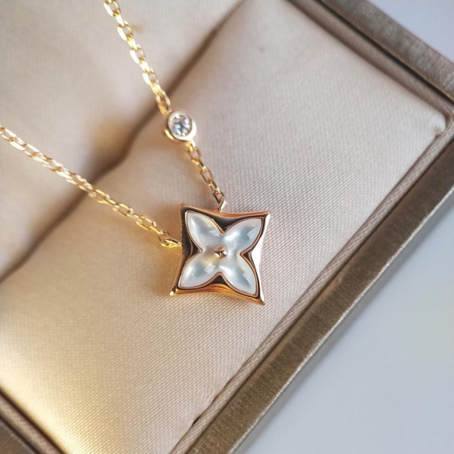 LV necklace & earings