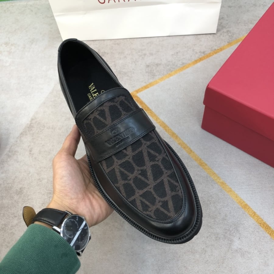 Valentino Loafer حذاء فالنتينو لوفر