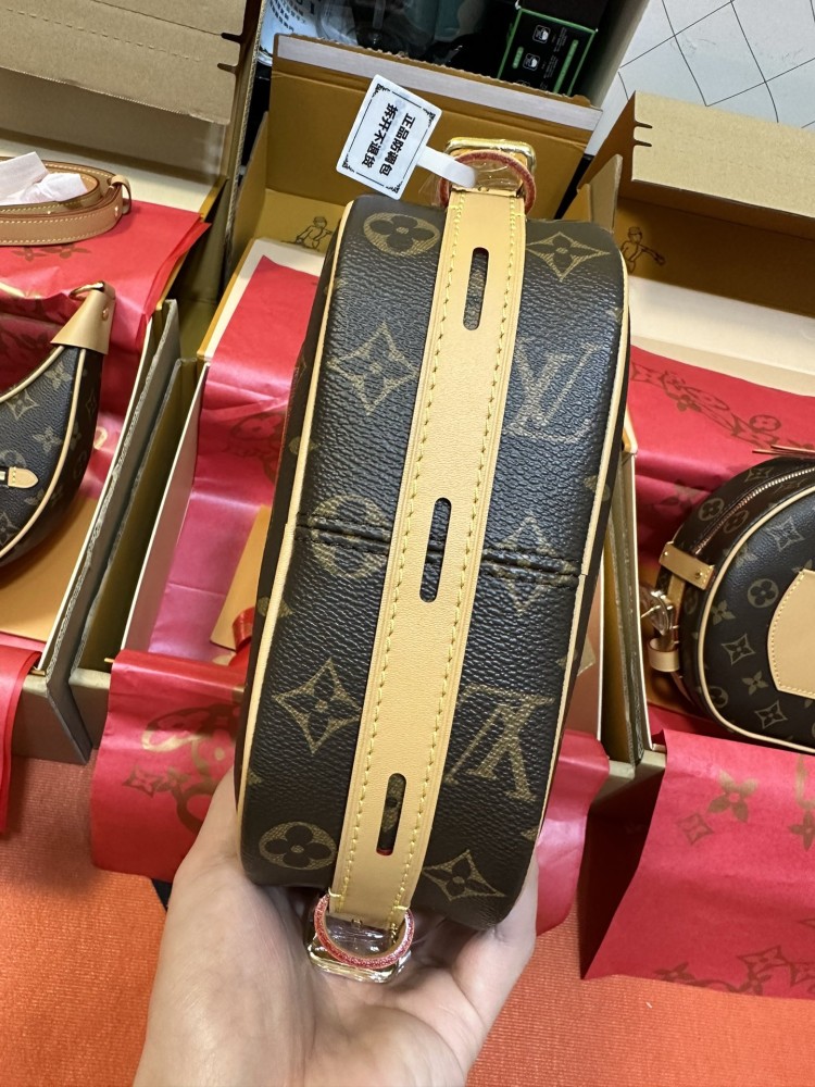 LV 22cm