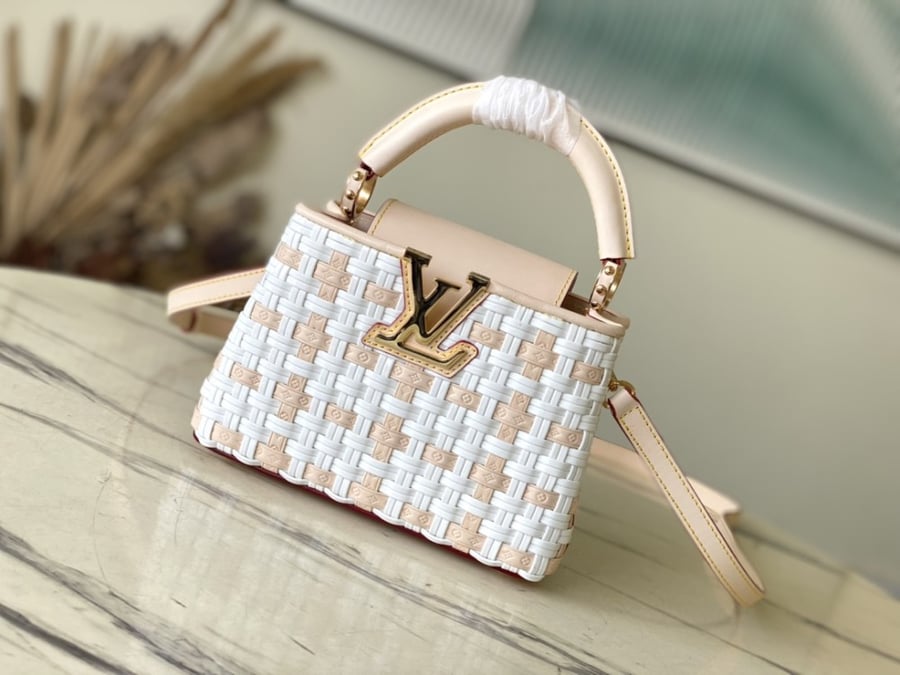 LV capucines