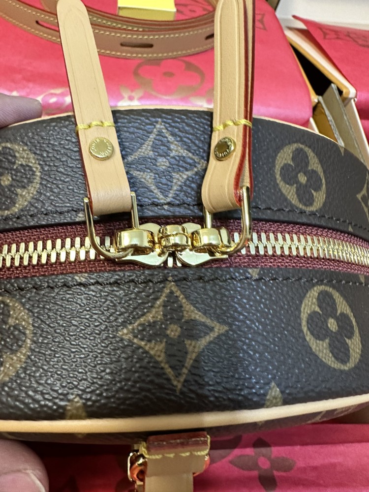 LV 22cm