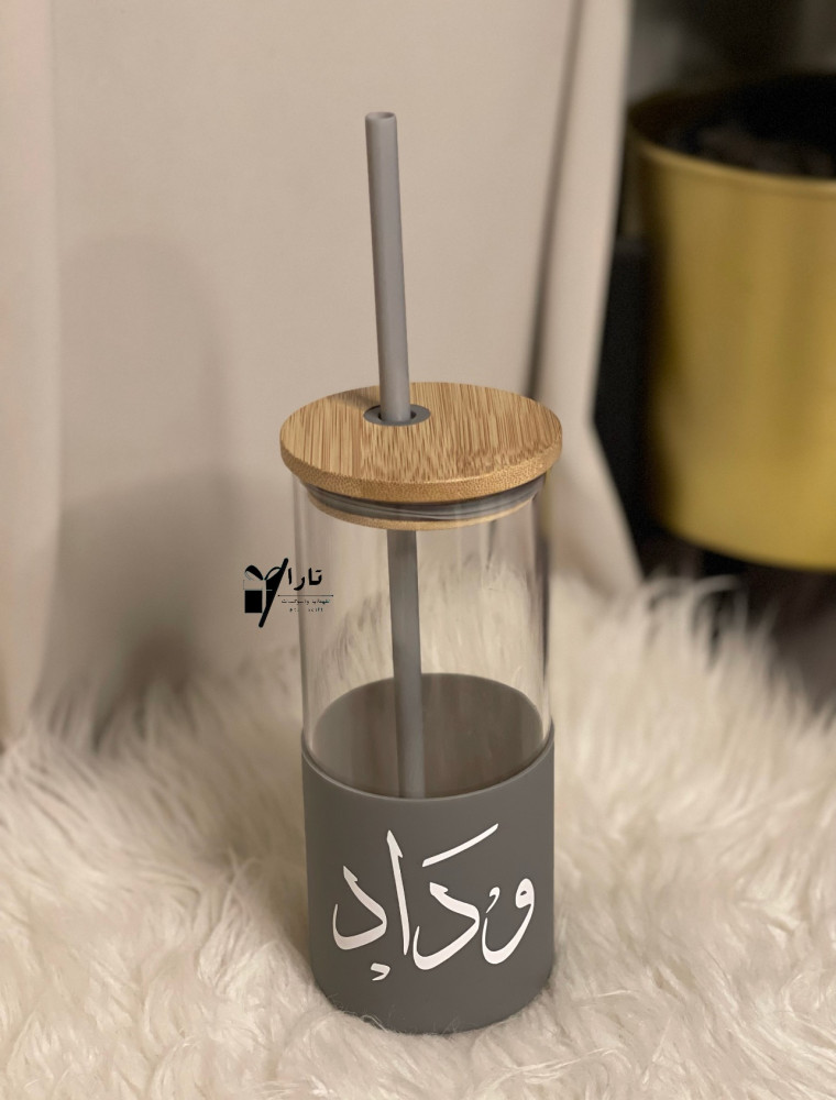 اكواب زجاج بالاسم