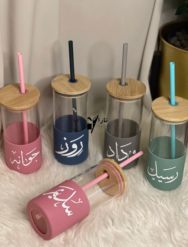 اكواب زجاج بالاسم