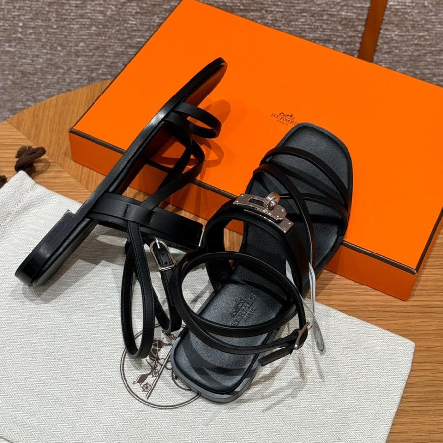 SANDAL