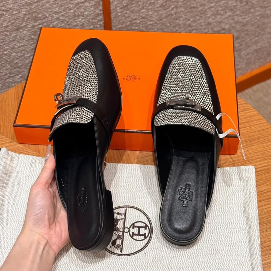 Sandal