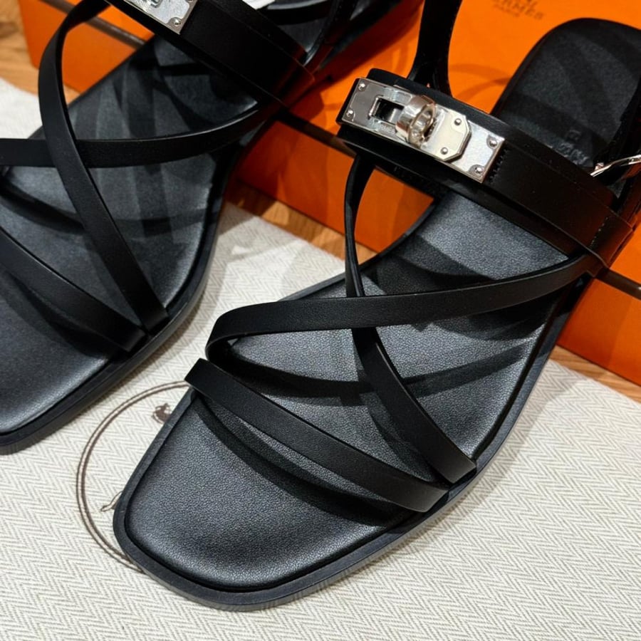 SANDAL
