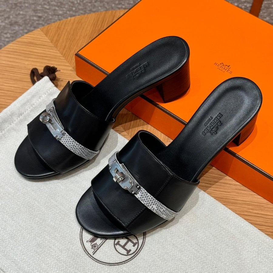 SANDAL
