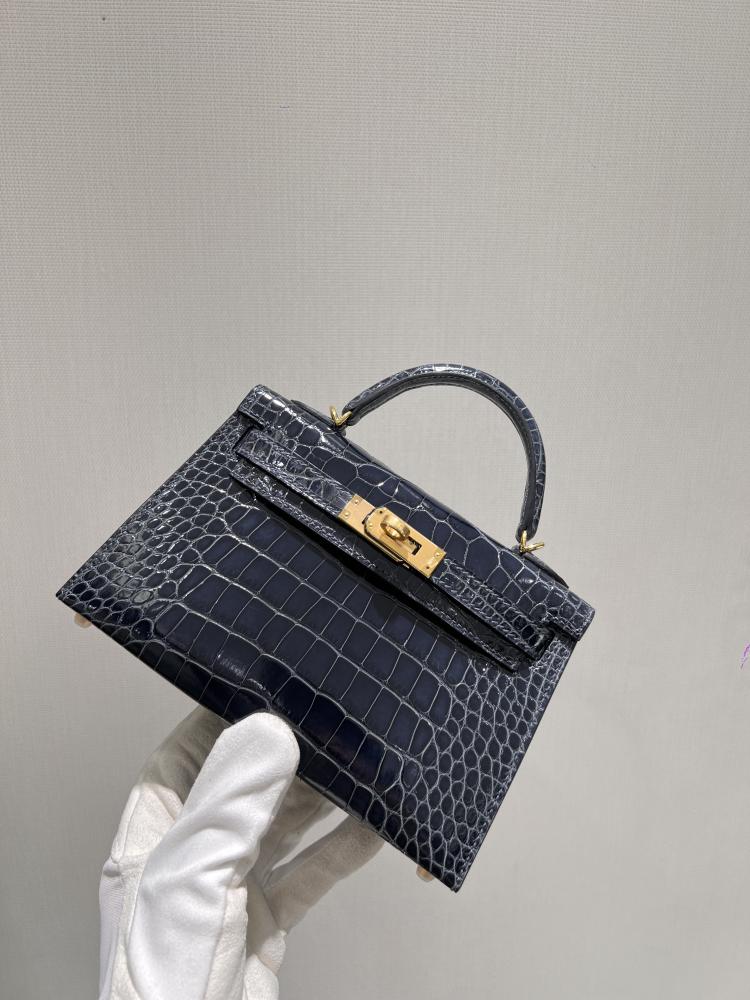 Mini crocodile