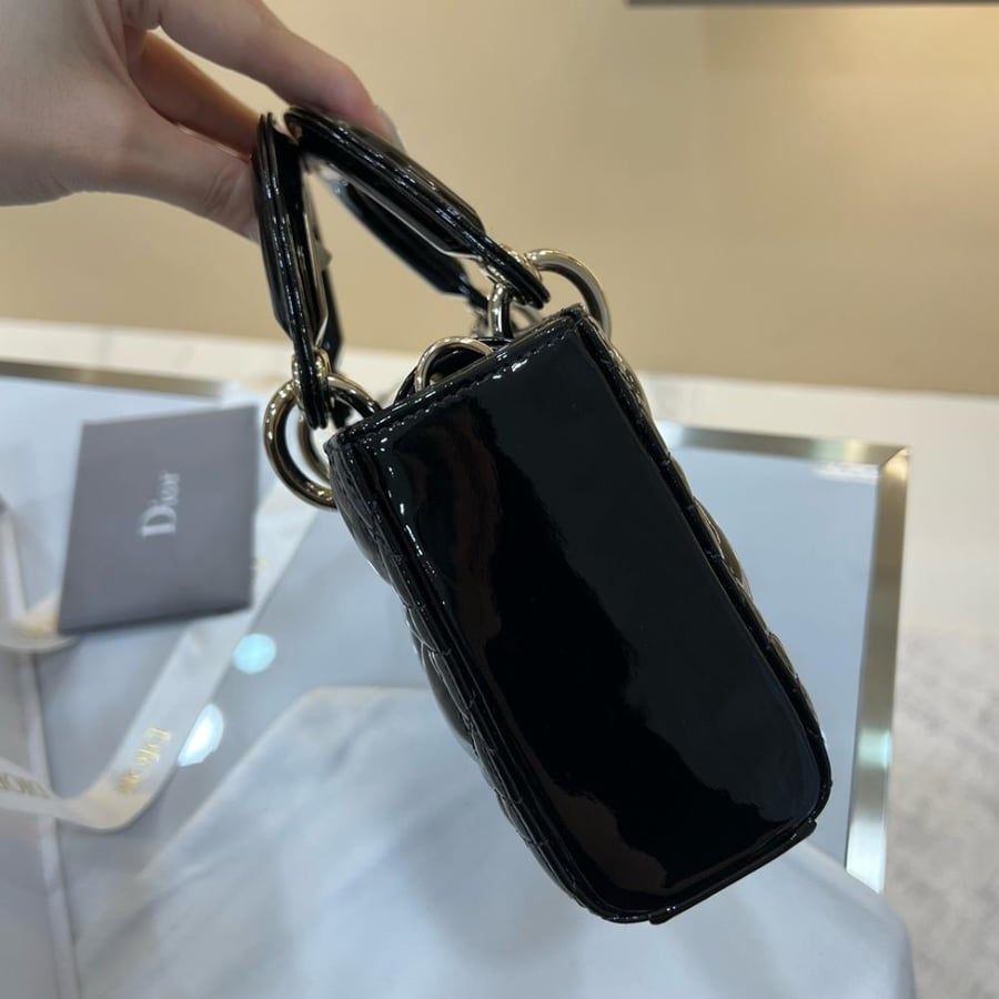 Small  22 cm