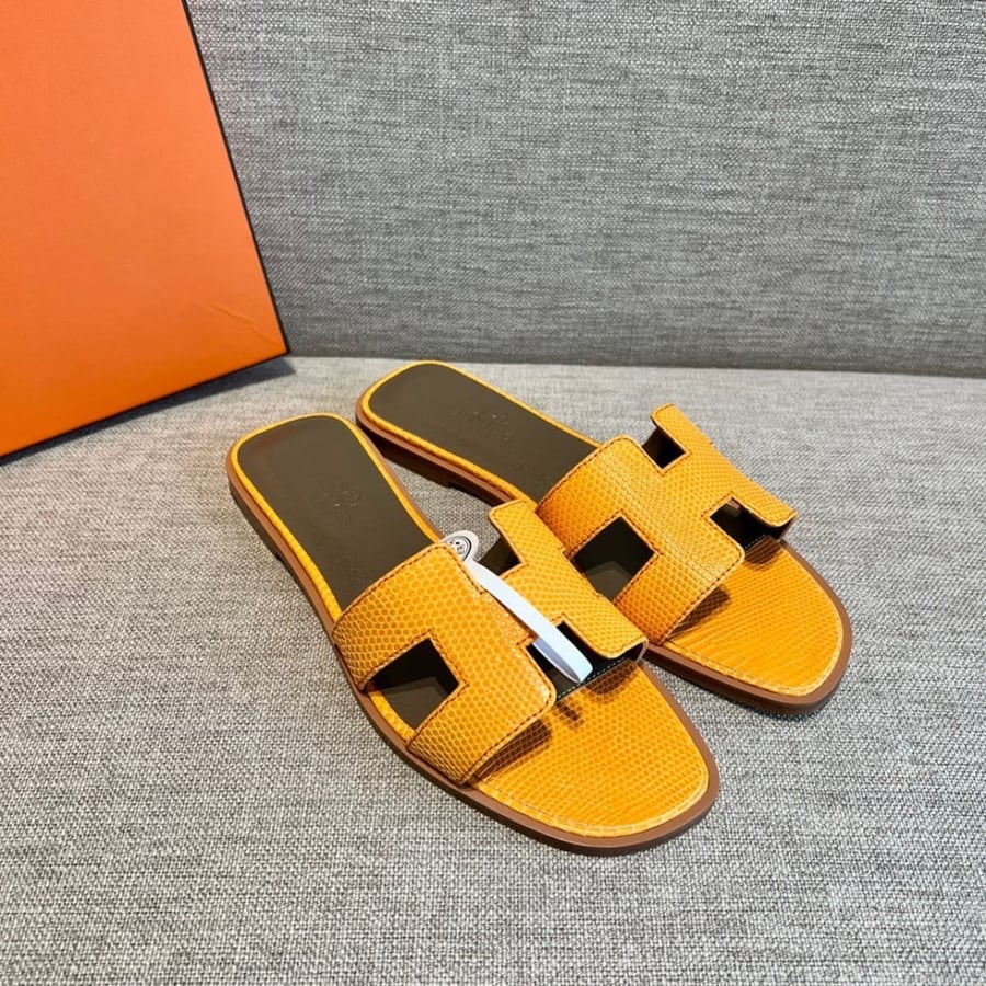 SANDAL