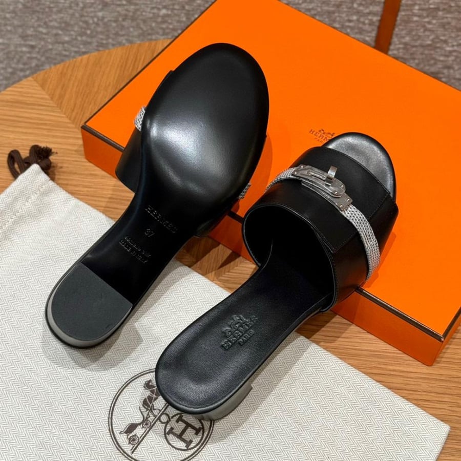 SANDAL