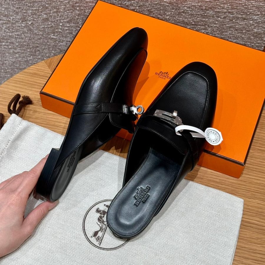 SANDAL