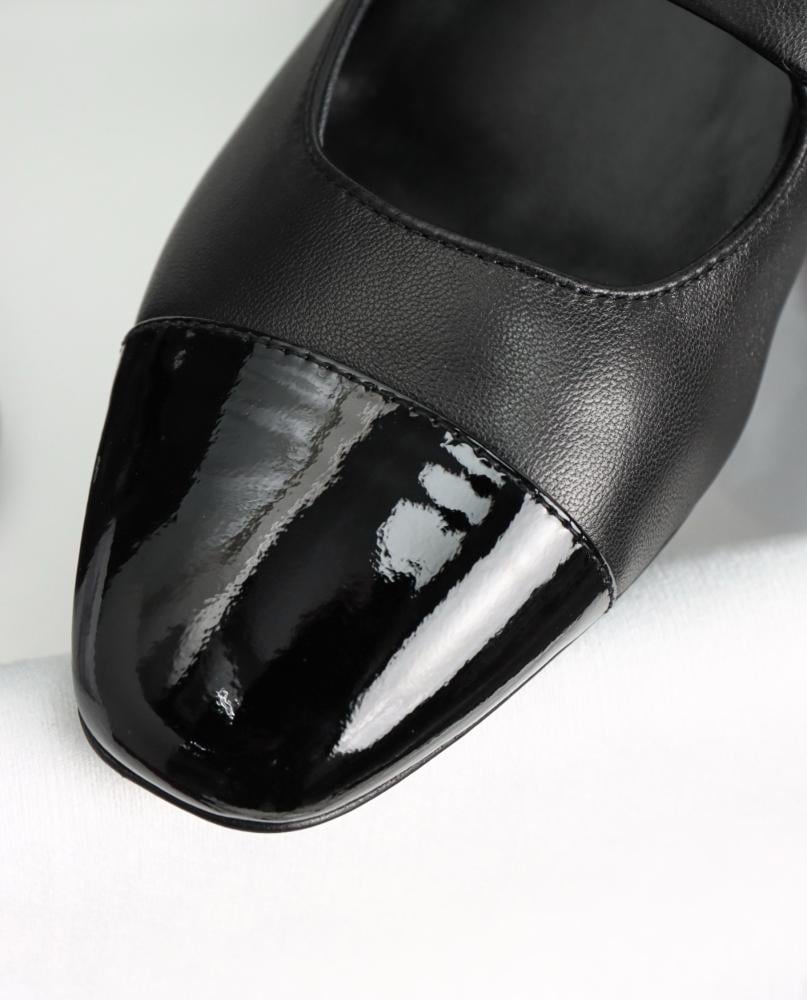 Ch sandal