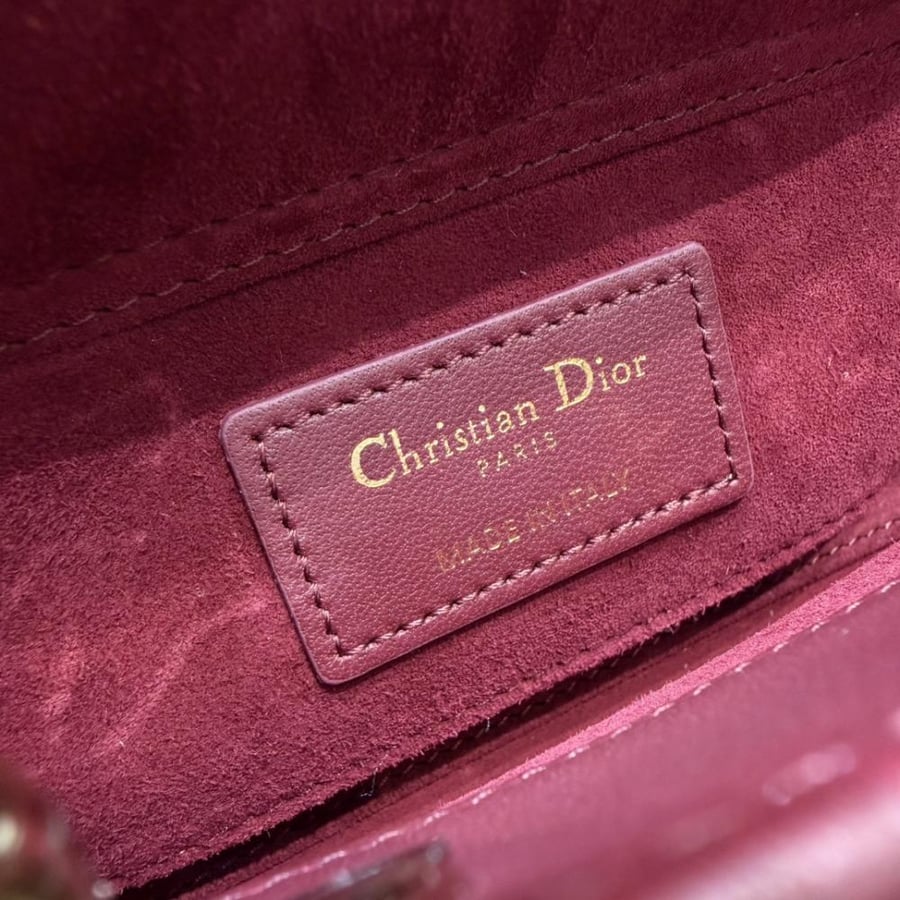 Mini bag ( المقاس الجديد ١٩ سم.)