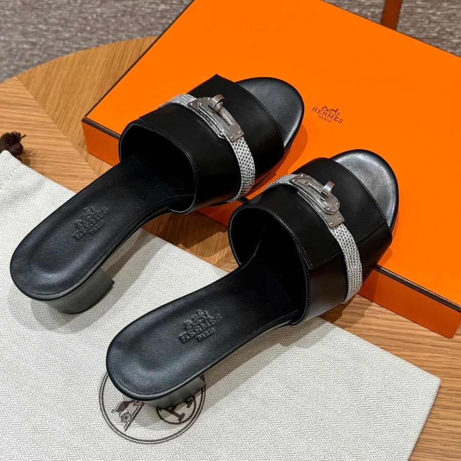 SANDAL
