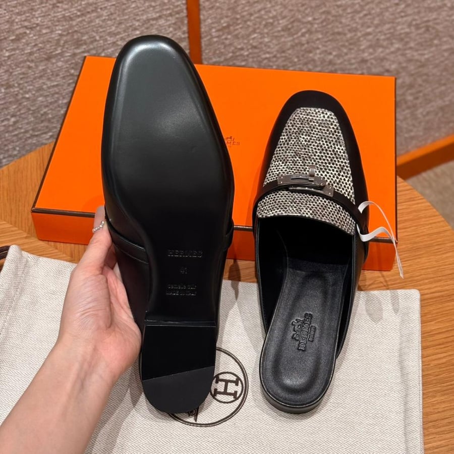 Sandal