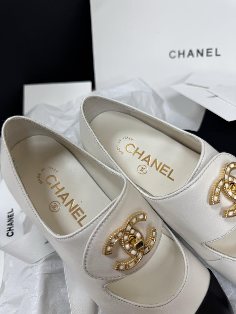 C sandal