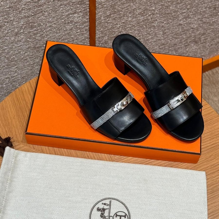 SANDAL