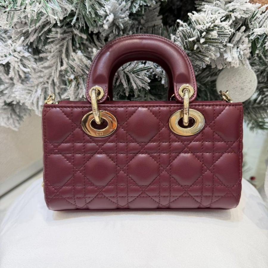 Mini bag ( المقاس الجديد ١٩ سم.)