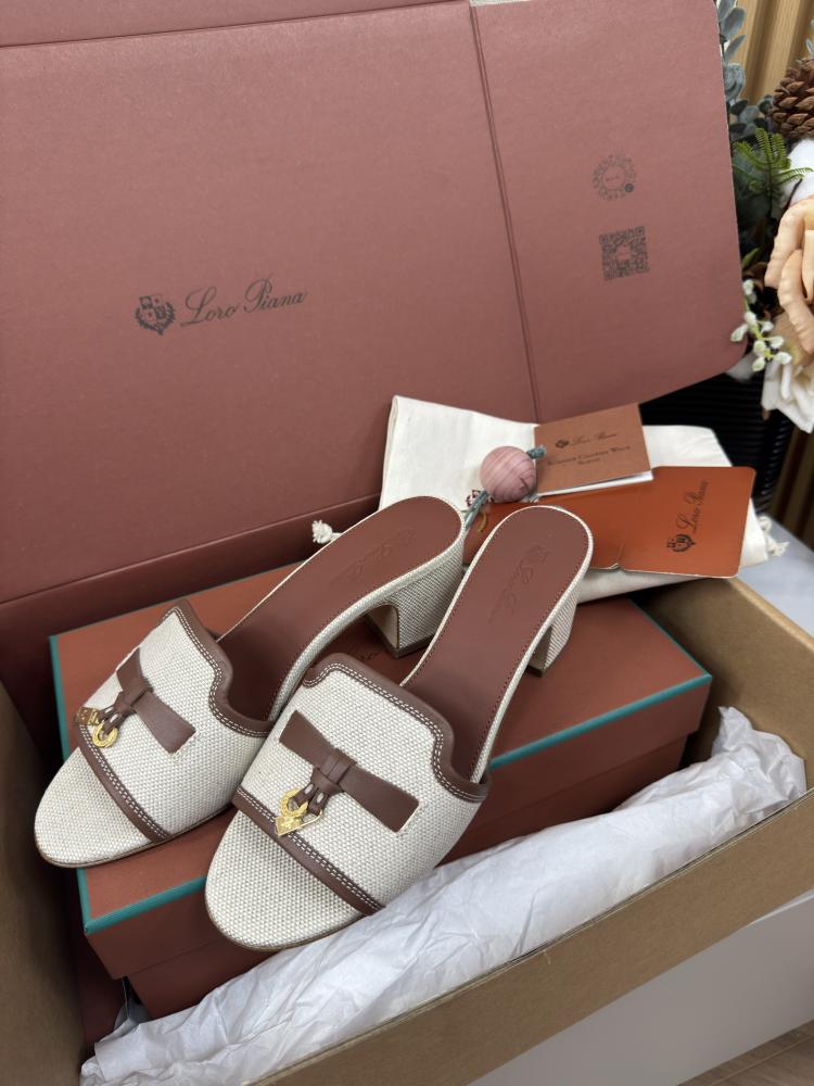 C sandal